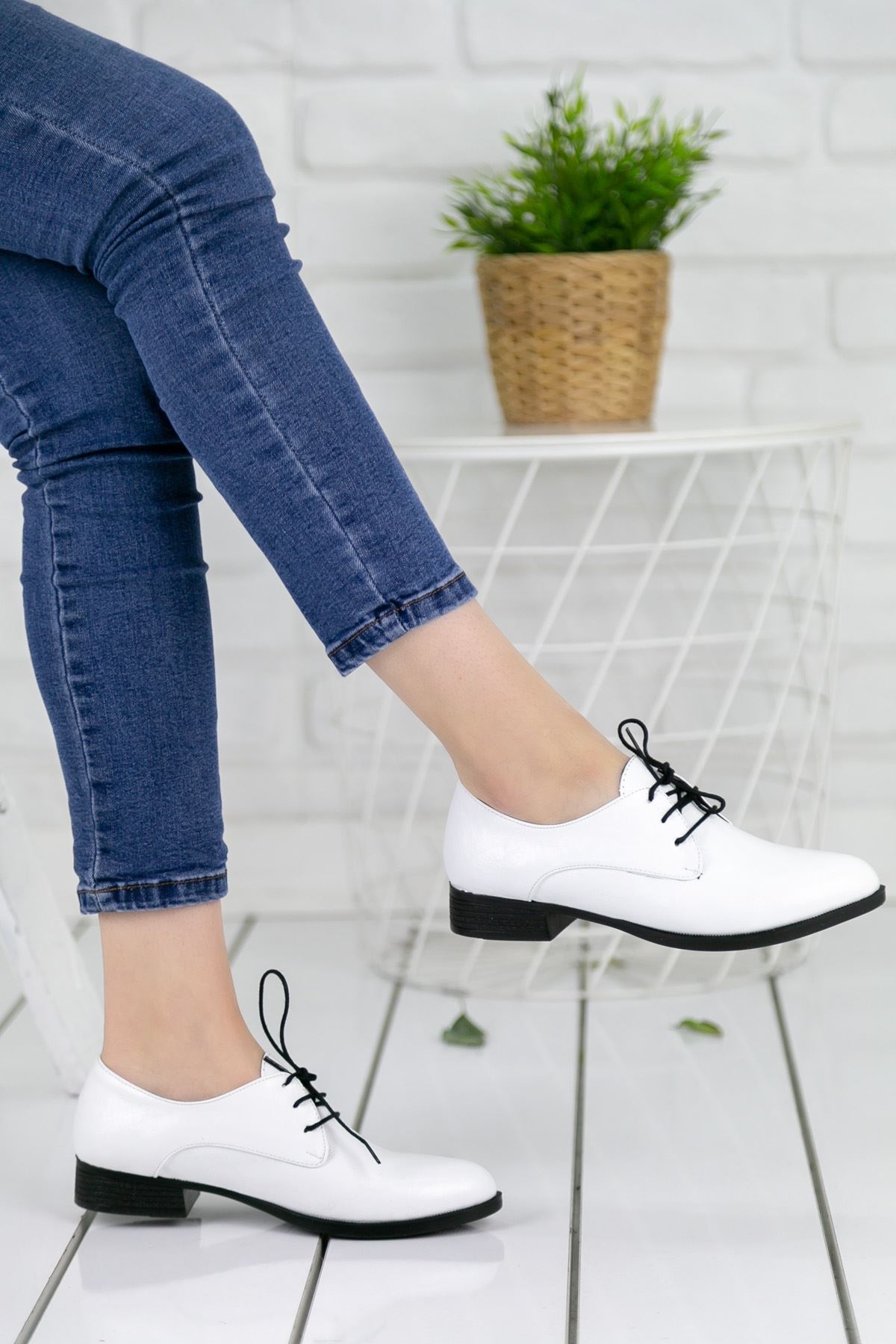 Suzzy Ortapedik Beyaz Bayan Ayakkabı