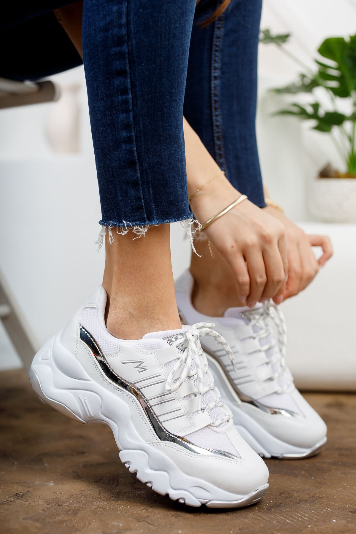 Dorşin Beyaz-Gri Kadın Spor Ayakkabı