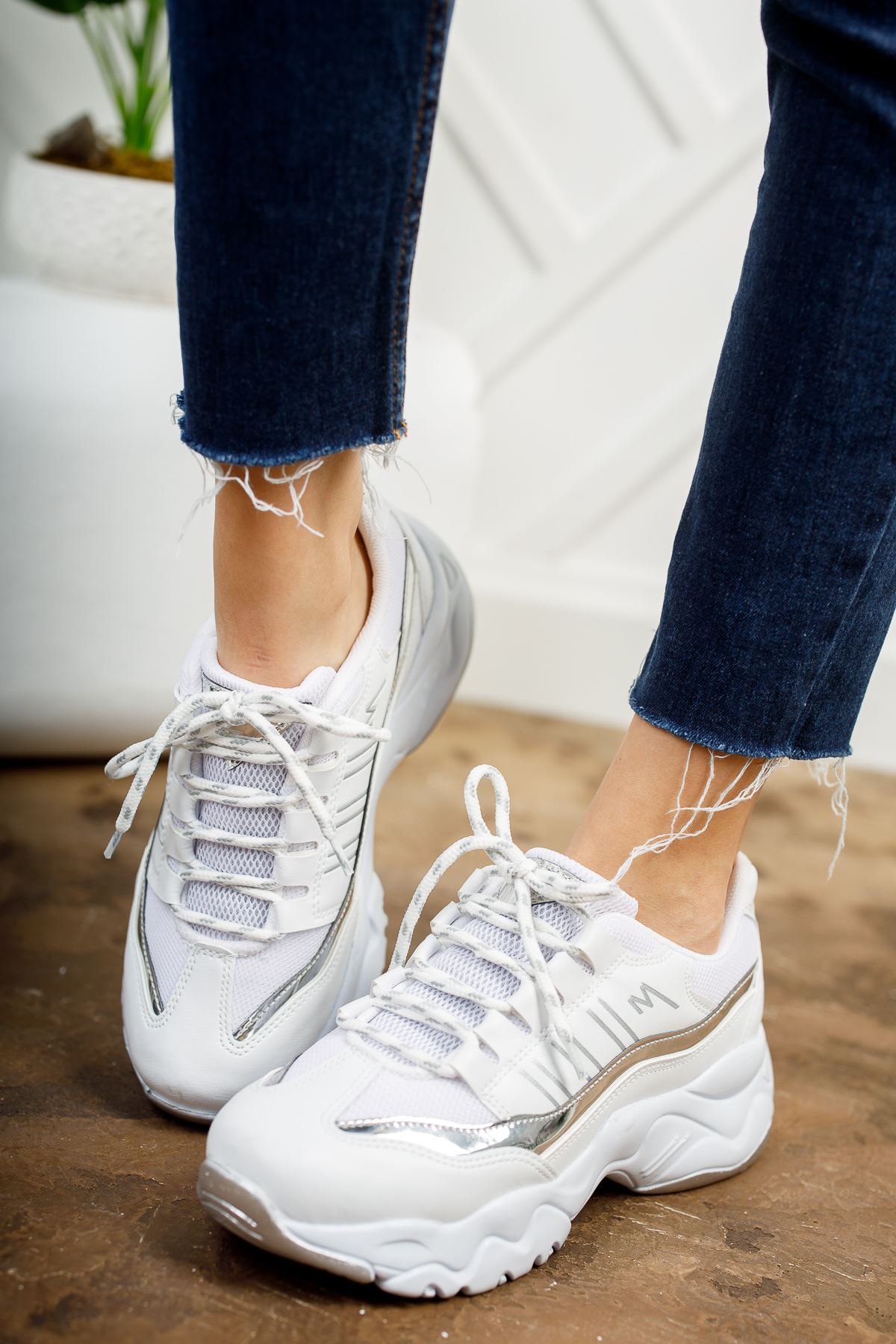 Dorşin Beyaz-Gri Kadın Spor Ayakkabı