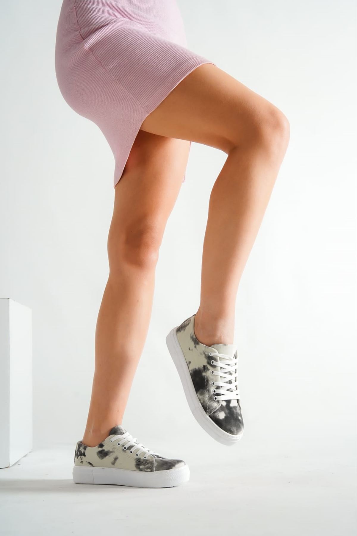 Daniela Kamuflaj Bağcıklı Kadın Bez Spor Ayakkabı 