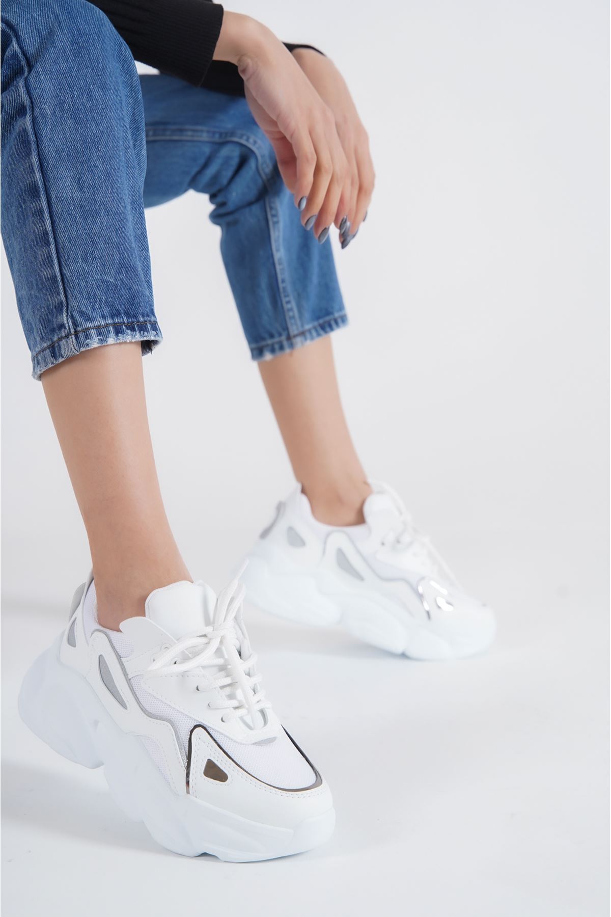 HARDY White Female Sport Shoes A-1