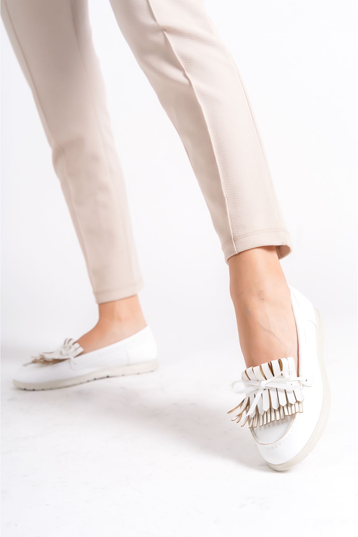 Wervay White Fionic Tassel Women Babet A3