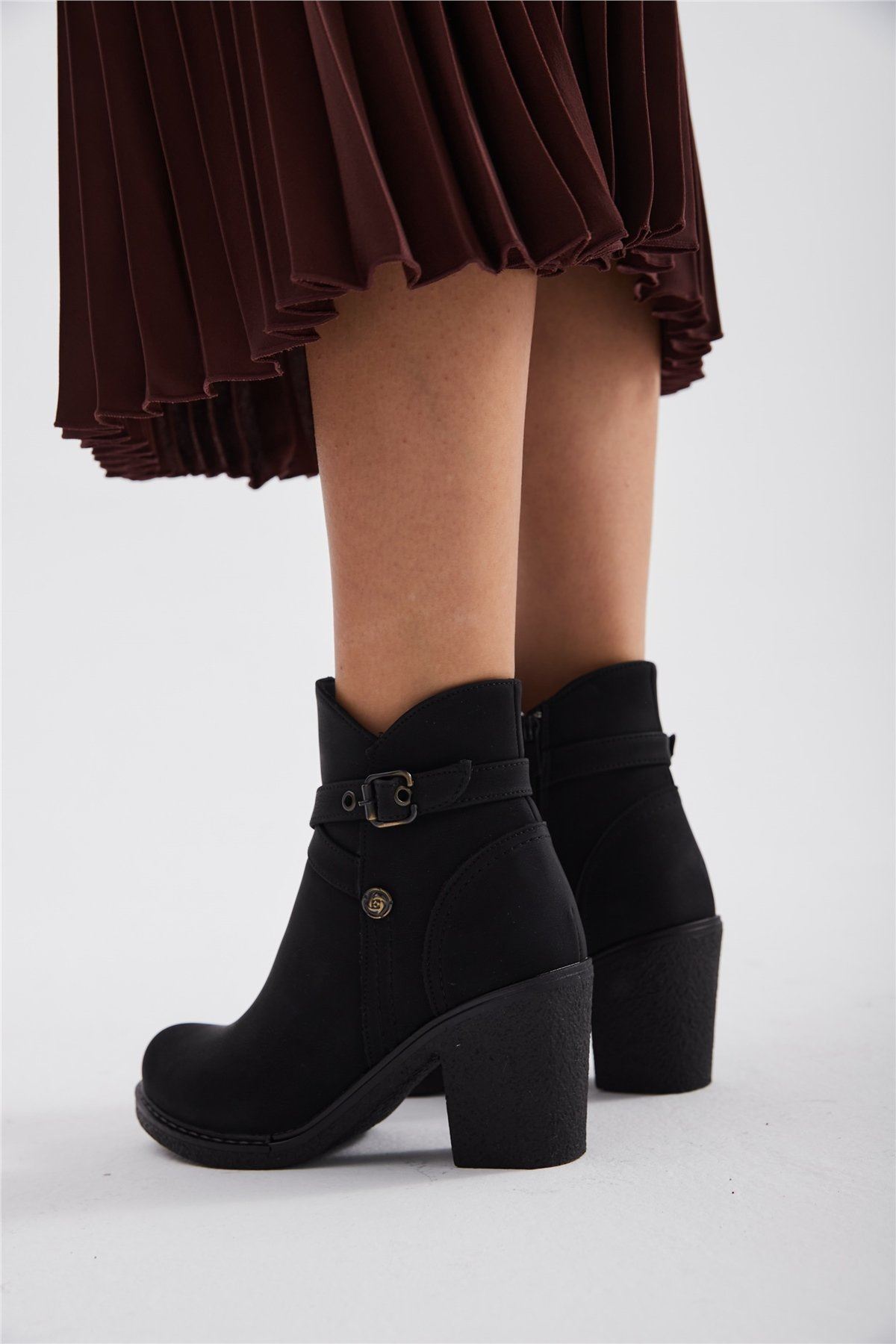 WEGAW Kemerli Rahat  Yüksek Topuk SİYAH TOPUKLU BOT 