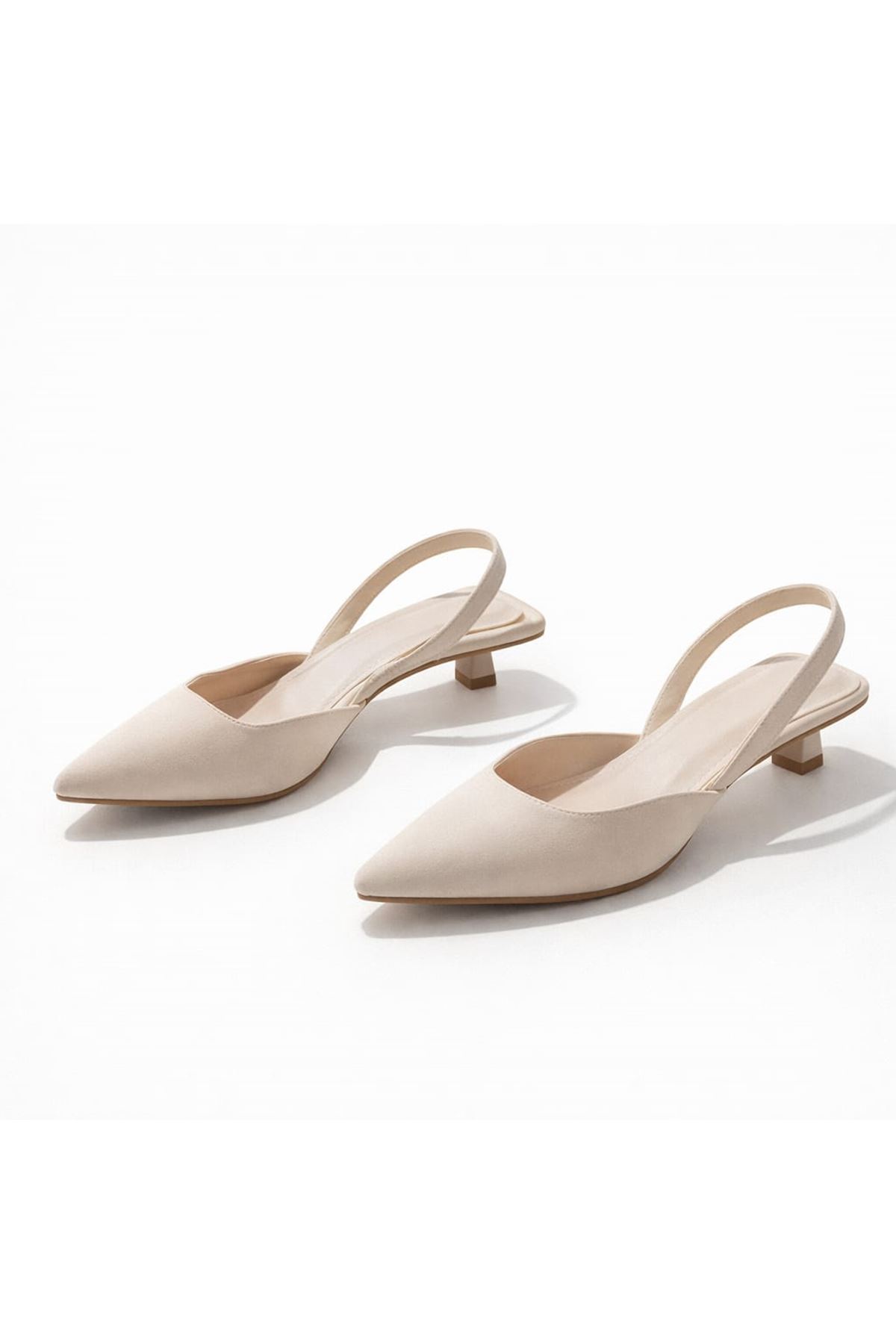 Sivri Burun Arkası Açık Kadın Topuklu Ayakkabı Bej-