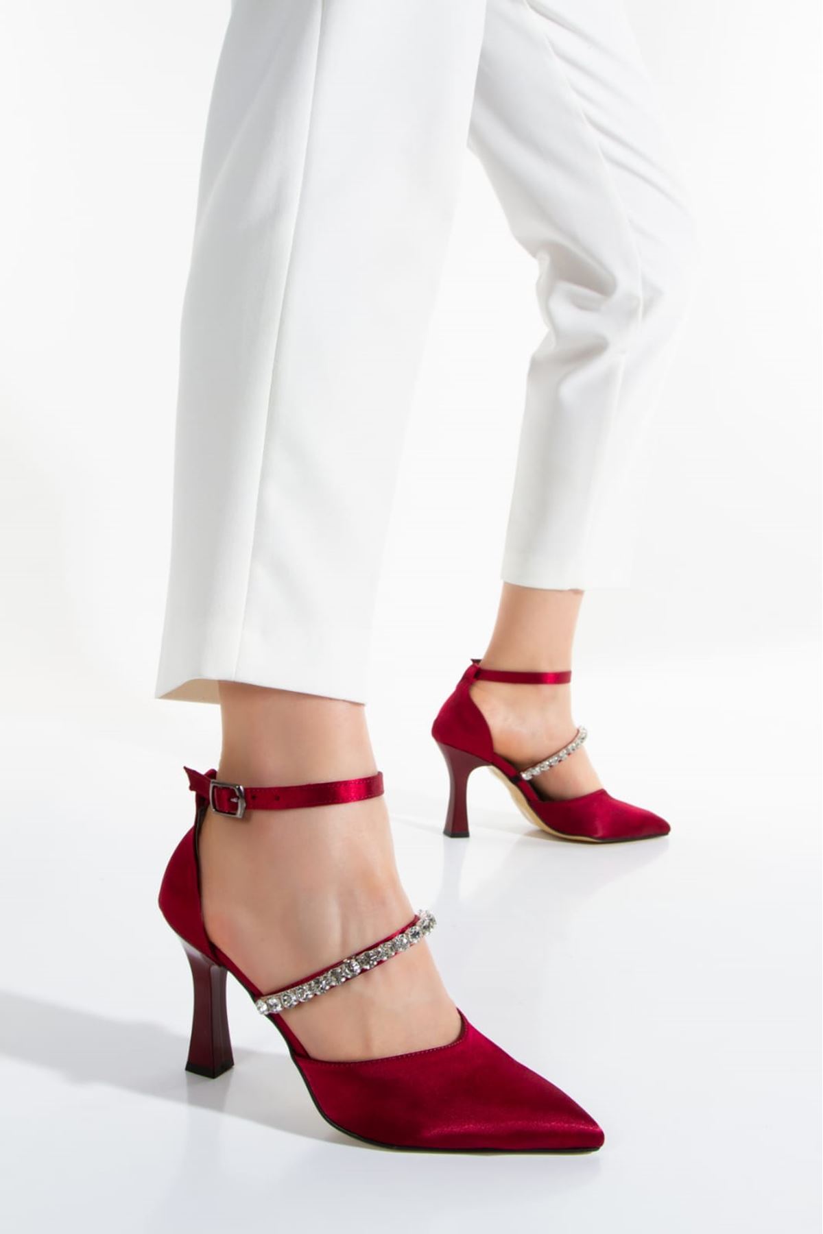 Rodi Üstten Taşlı BORDO Saten Malzeme Topuklu Kadin Ayakkabı