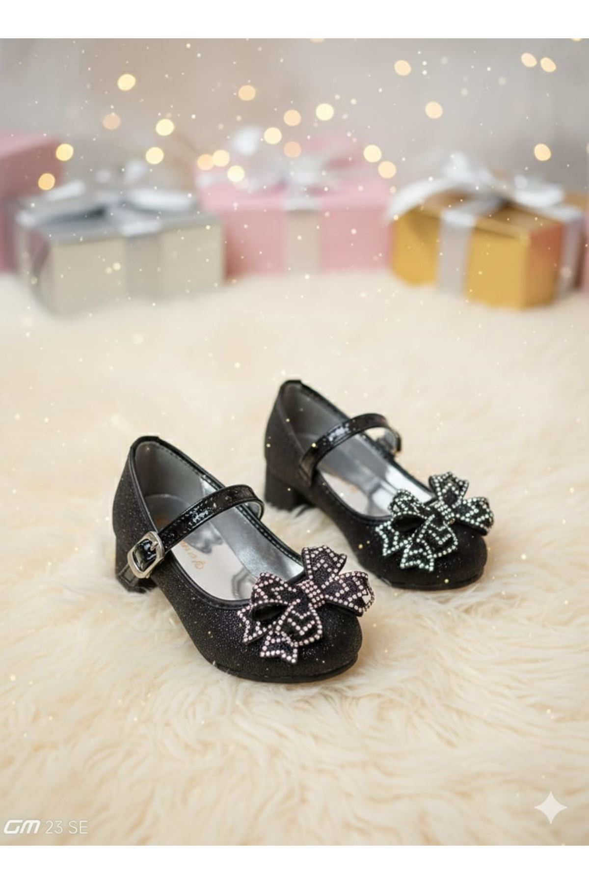 Luna Topuklu Siyah Simli Kız Çocuk Ayakkabı