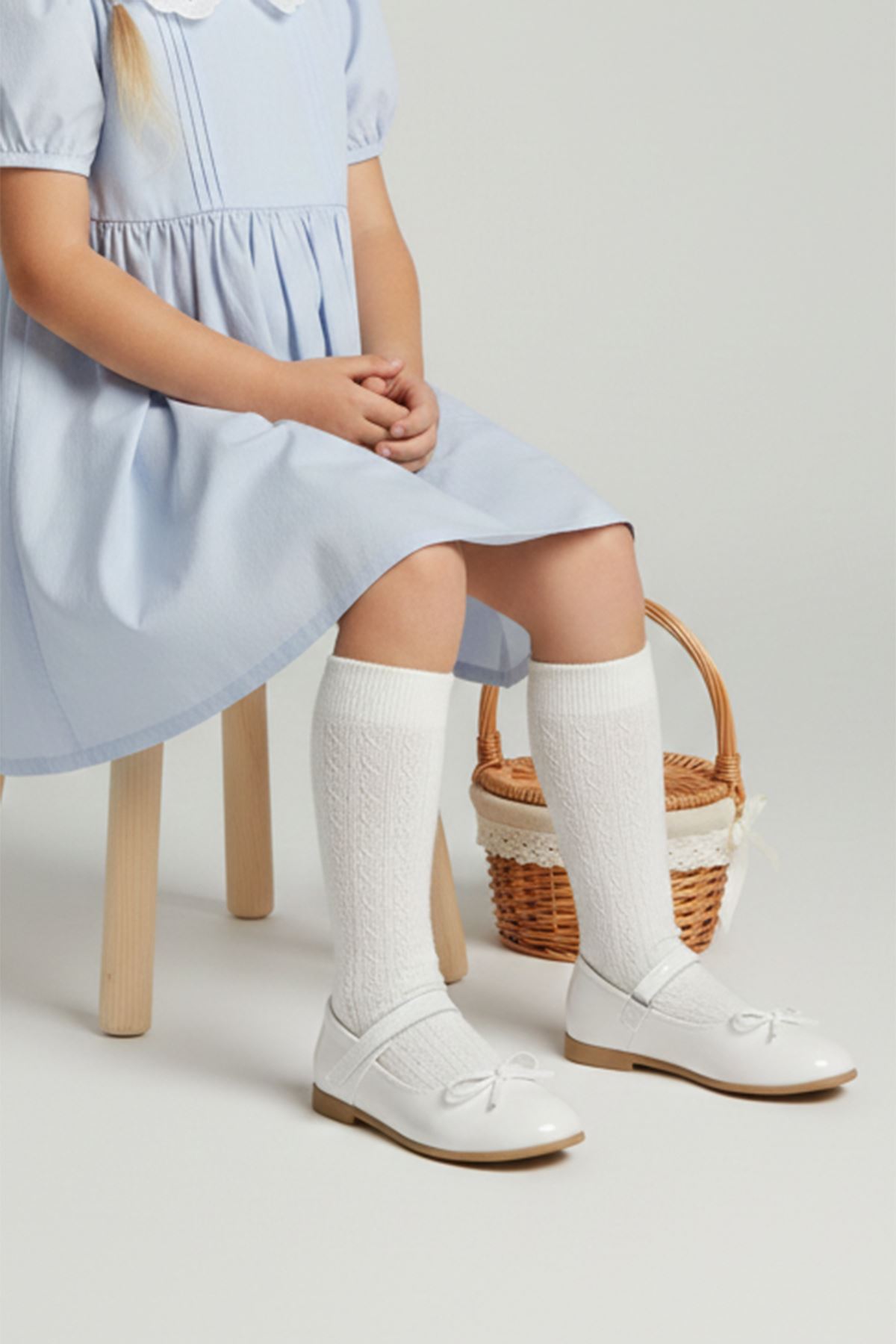  Ariel Fiyonklu Cırtlı Kız Çocuk Babet Ayakkabı Beyaz