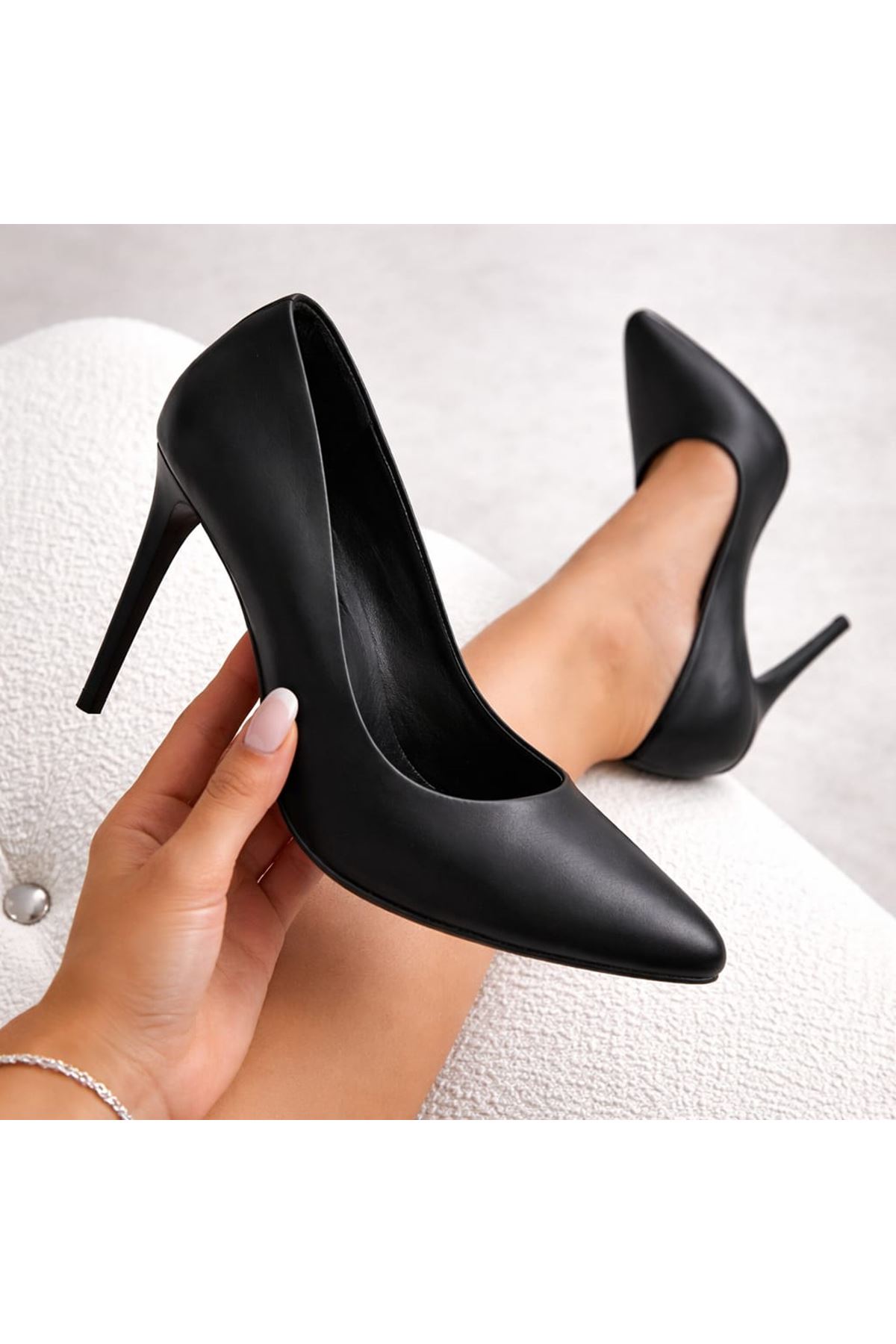 VERA Siyah Stiletto Topuklu Kadın Ayakkabı