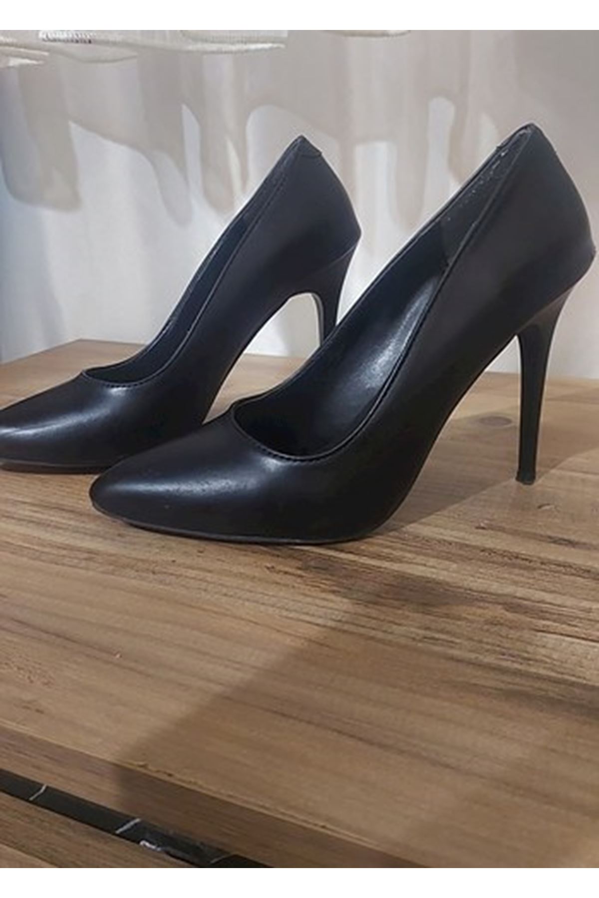 VERA Siyah Stiletto Topuklu Kadın Ayakkabı