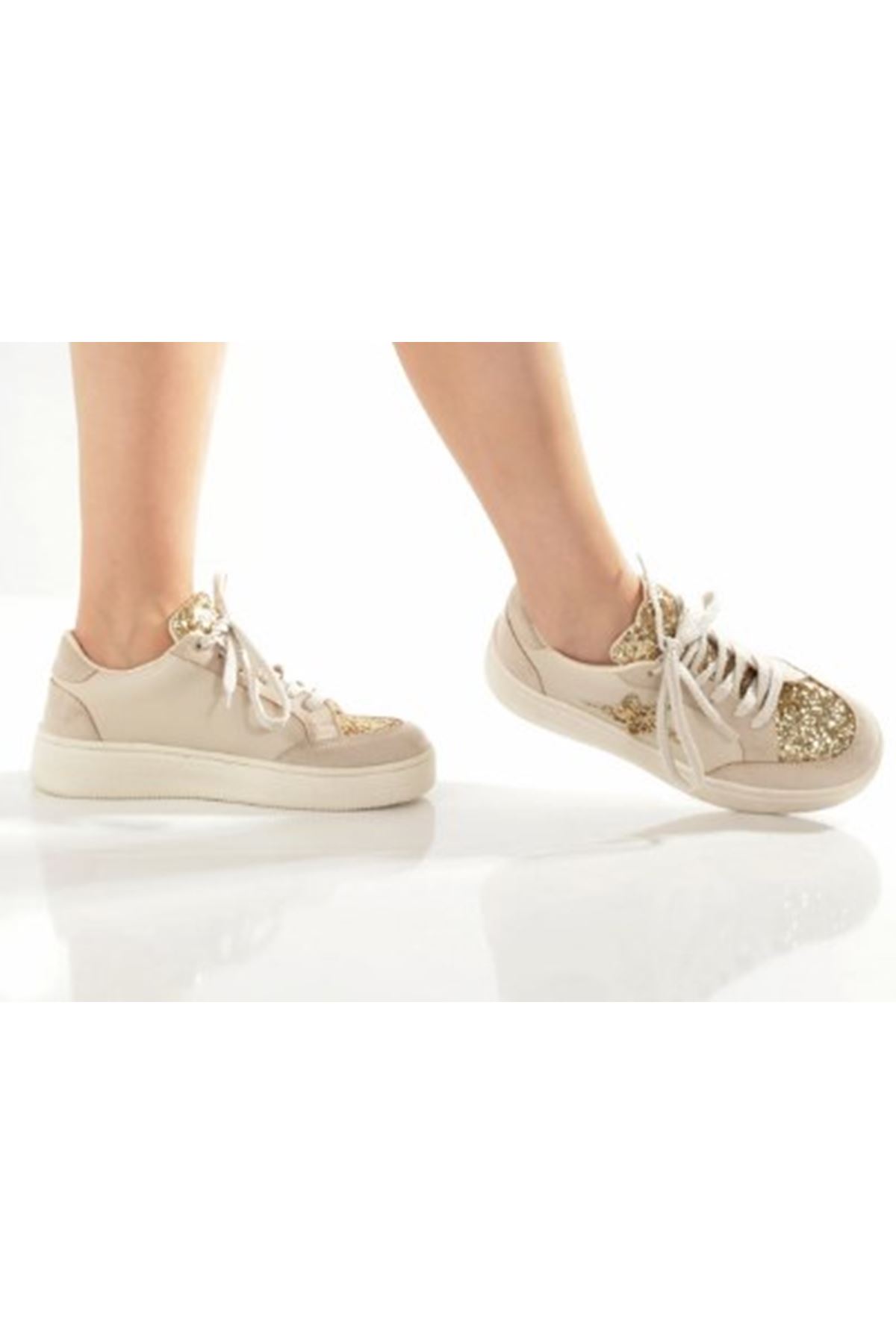 Haco Yıldız İşlemeli Ten Cilt Simli Kadın Spor Ayakkabı 