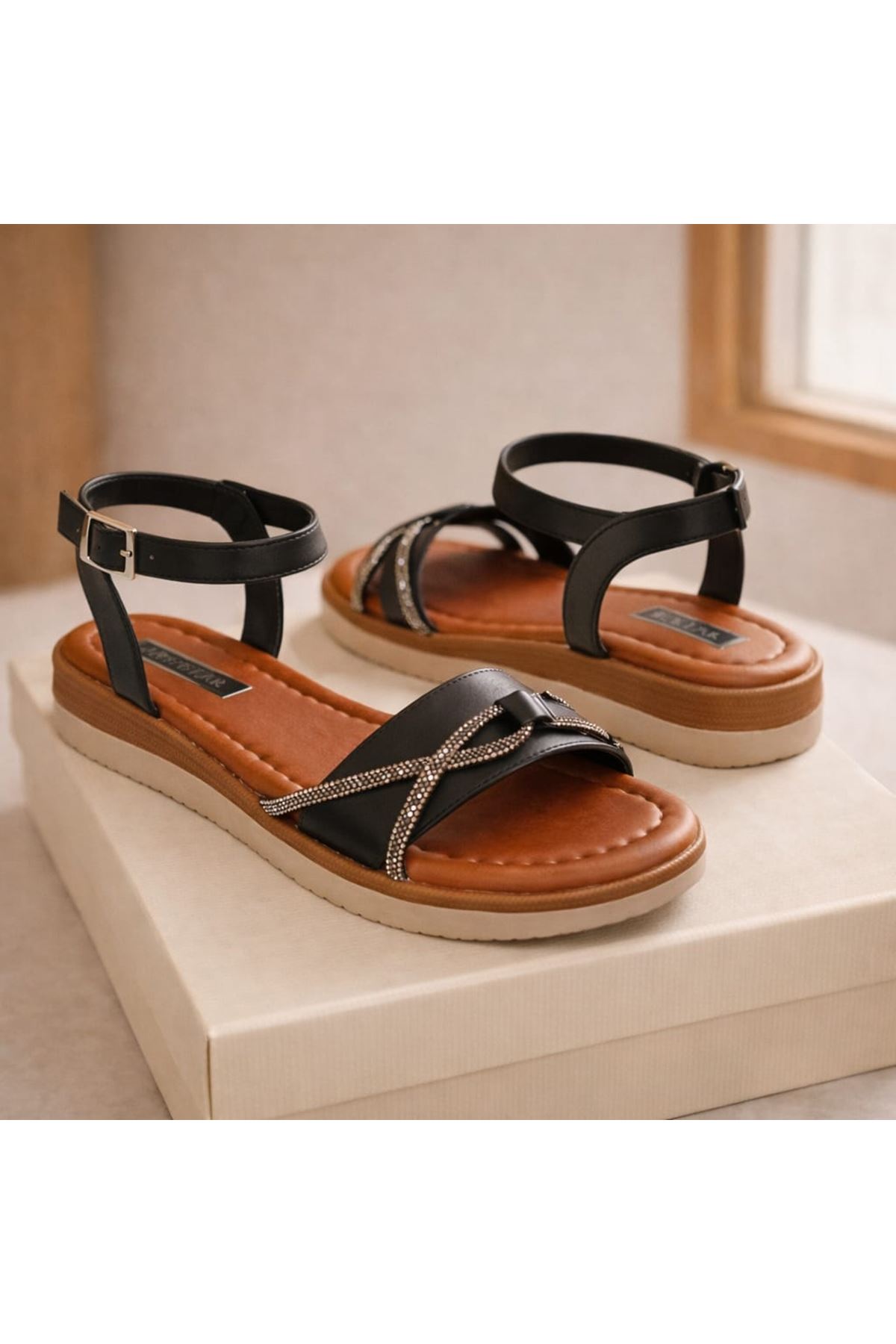 Tek Bant Taşlı Kadın Sandalet Siyah Cilt