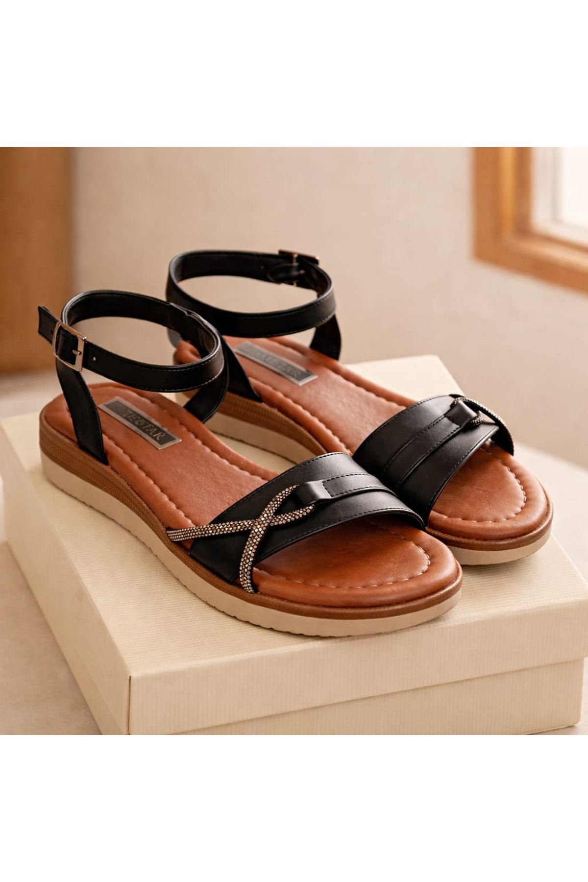 Tek Bant Taşlı Kadın Sandalet Siyah Cilt