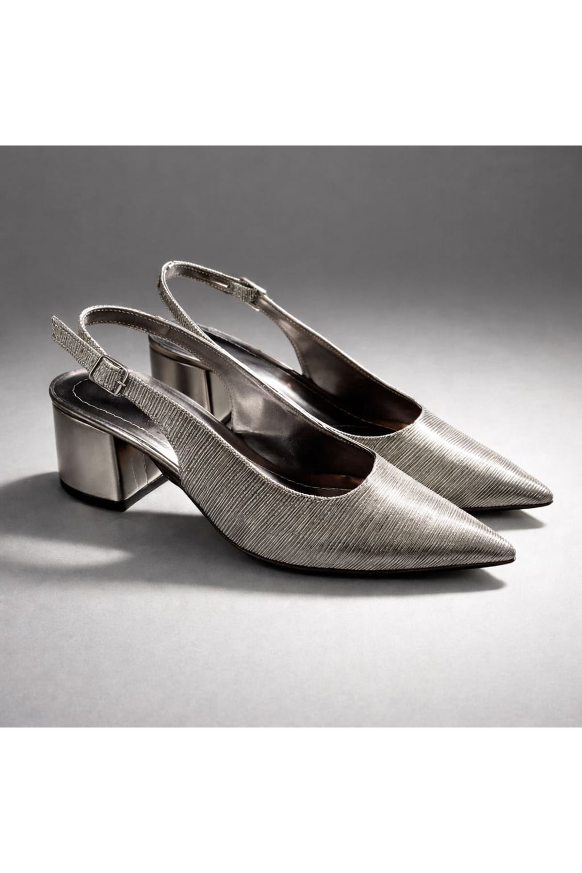 Nyobe Gri Platin Simli Topuklu Kadın Abiye Ayakkabı