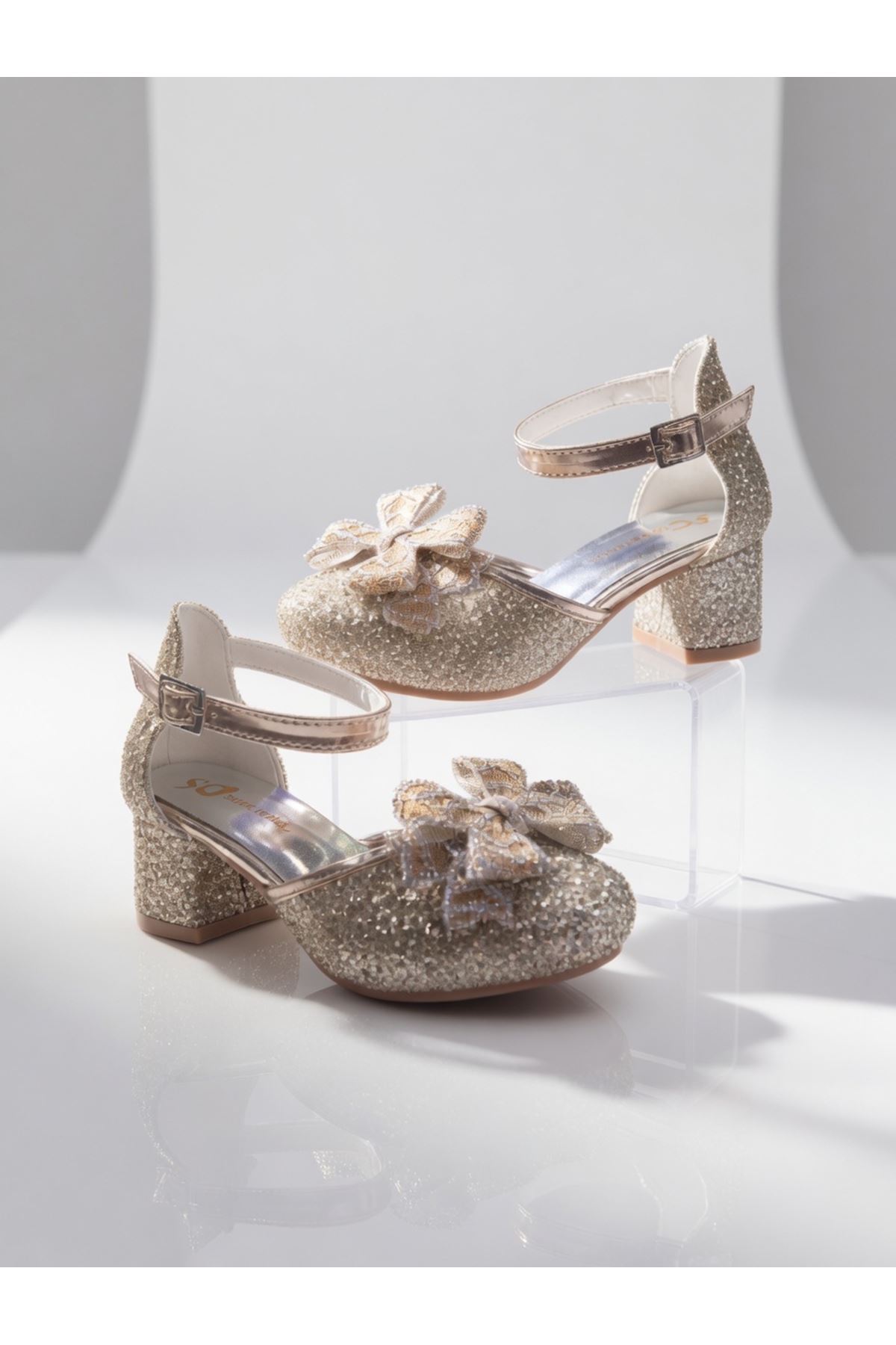 fiyonklu Cam Kırığı Kare Topuklu Abiye Ayakkabı