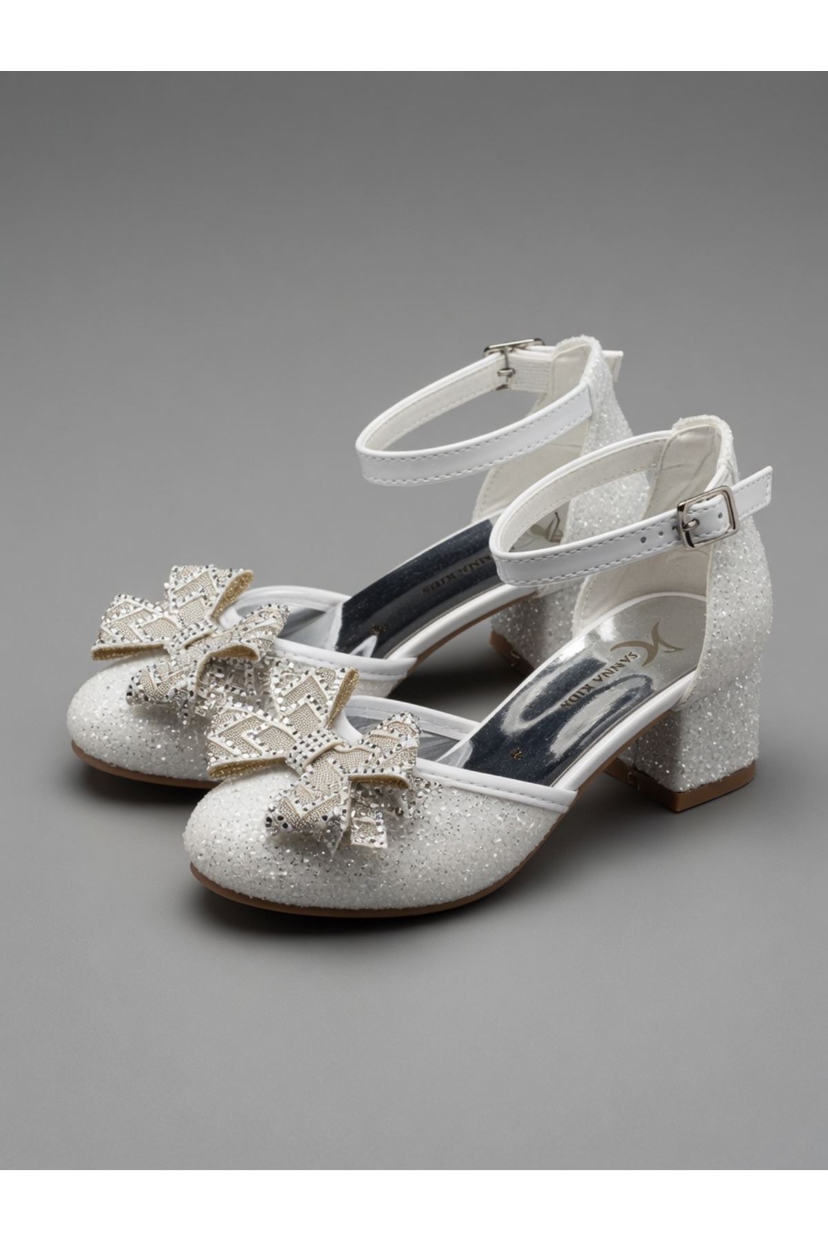  Gümüş Simli Fiyonklu Kız Çocuk Topuklu Ayakkabı
