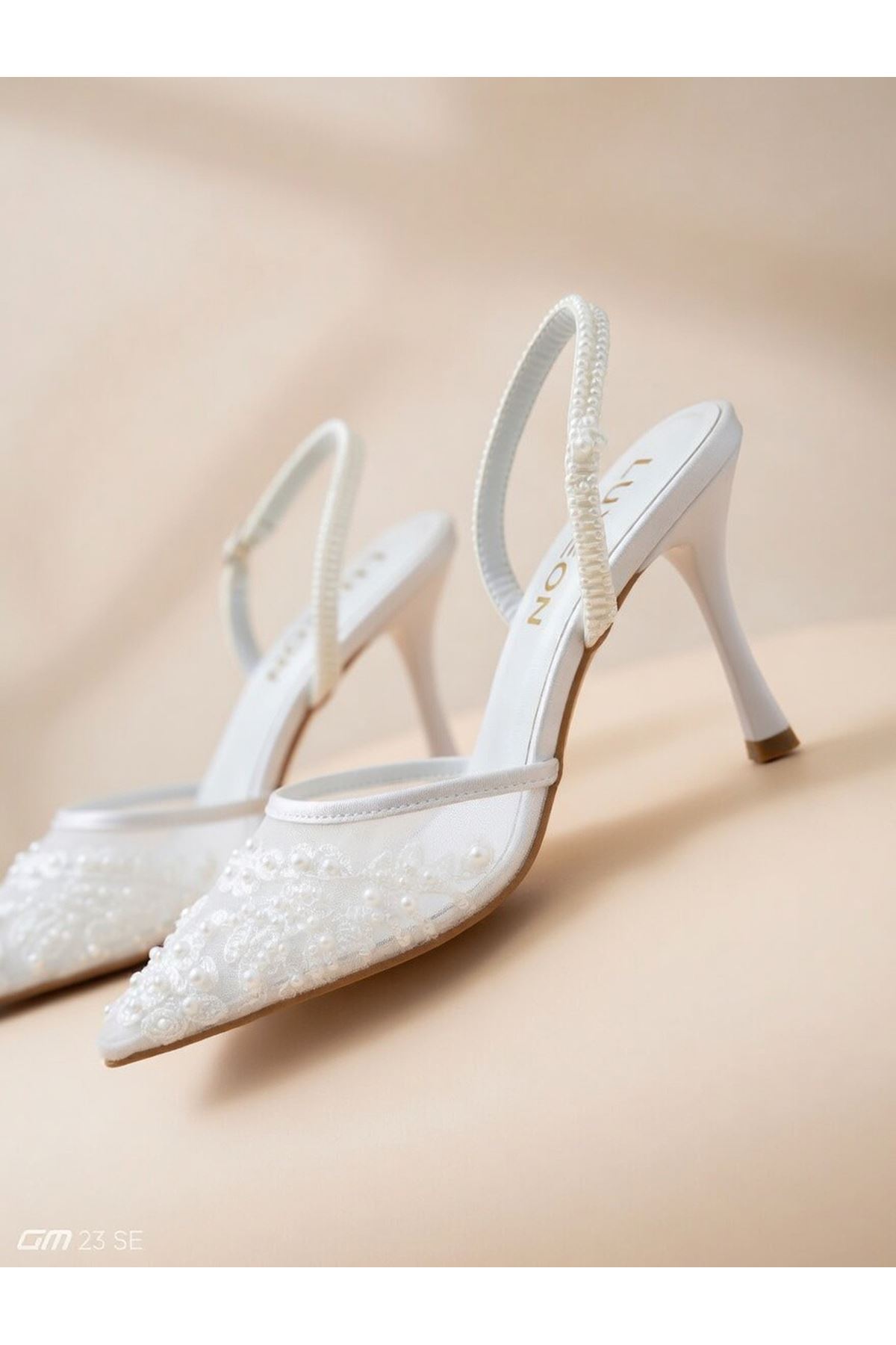 ZARİF İŞLEMELİ, Dantel ve İnci Detaylı Arka Lastikli Kadın Abiye Ayakkabı 