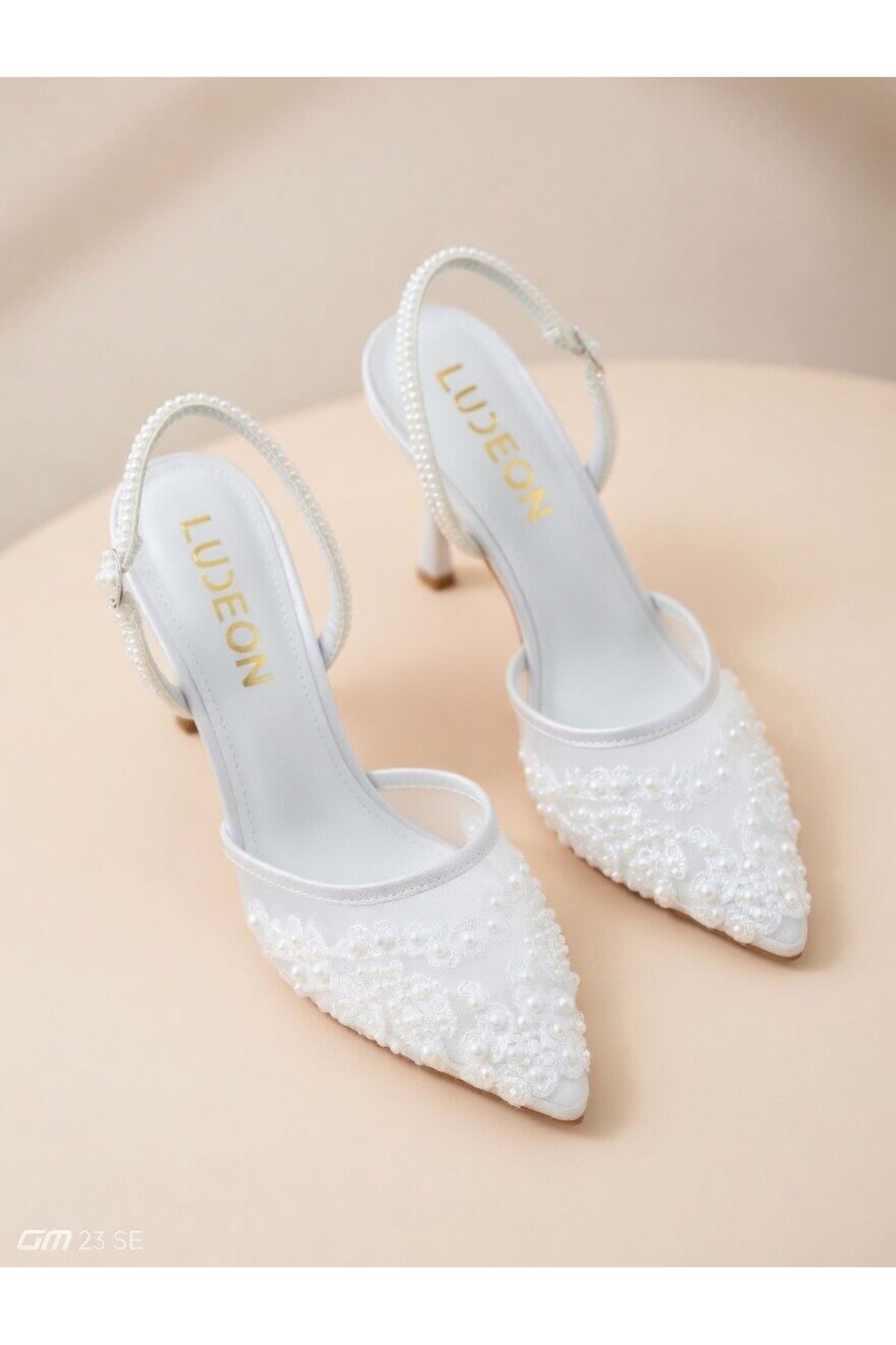 ZARİF İŞLEMELİ, Dantel ve İnci Detaylı Arka Lastikli Kadın Abiye Ayakkabı 