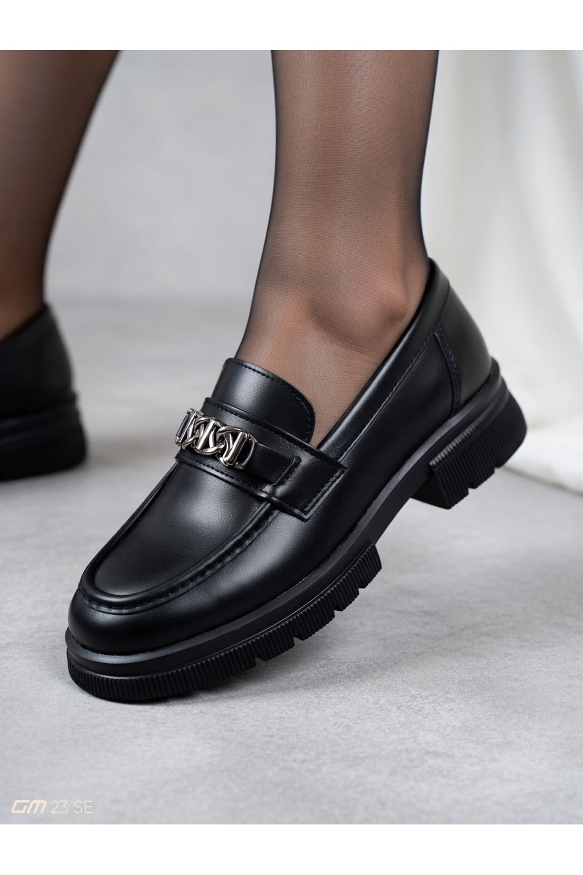 Kadın Tokalı Deri Loafer Ayakkabı Siyah 