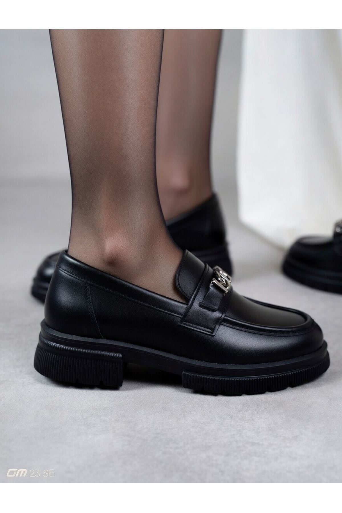 Kadın Tokalı Deri Loafer Ayakkabı Siyah 