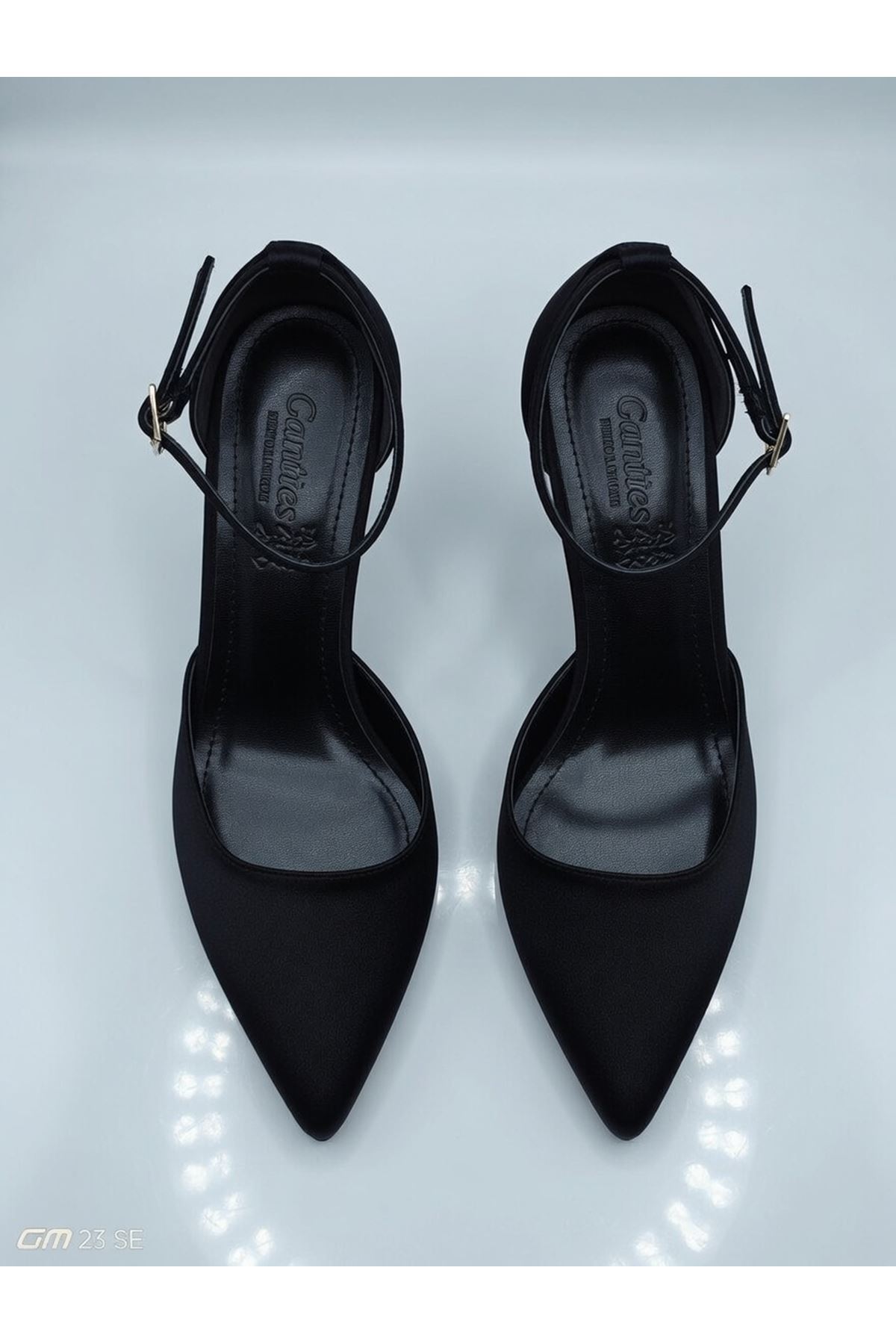 AURA  Siyah Stiletto Bilekten Bantlı Topuklu Ayakkabı