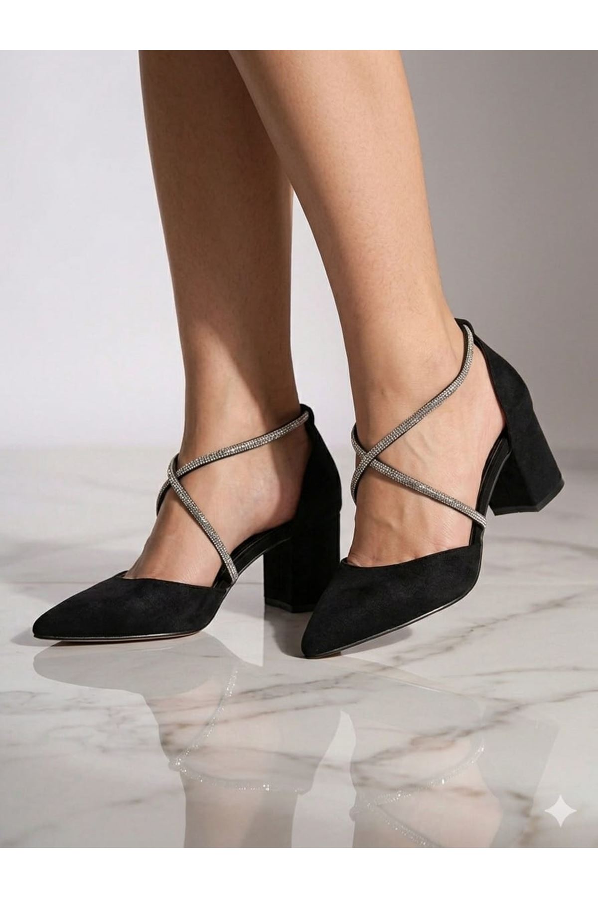 armilla  Kadın Kalın Topuklu Taşlı Sivri Burun Ayakkabı 