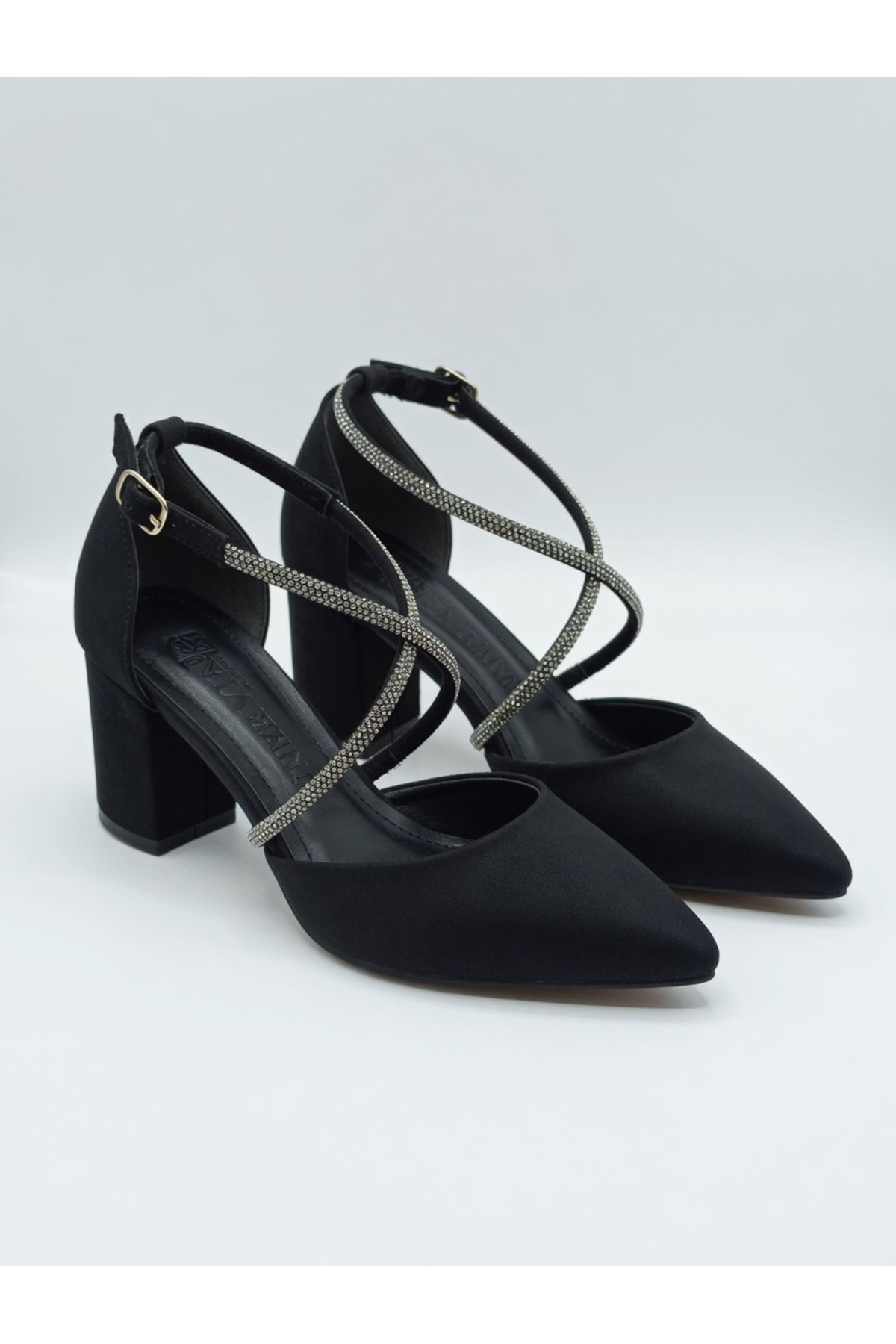armilla  Kadın Kalın Topuklu Taşlı Sivri Burun Ayakkabı 