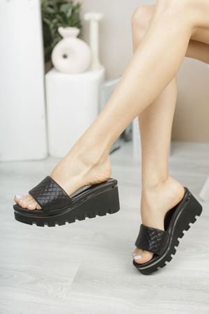 Weyle Siyah Parlak  Kadın Terlik