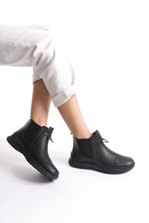 MAYLO SİYAH DERİ ORTOPEDİK HAFİF KADIN BOT    D-3