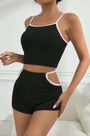 Kadın Siyah Beyaz Şortlu Cut-Out Detaylı Gecelik Takımı