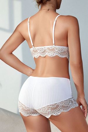Kadın Beyaz Kaşkorse ve Dantel Detaylı Şortlu Gecelik Takım