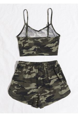 Kadın Kamuflaj Desenli Askılı Crop Top ve Şortlu Gecelik Takım