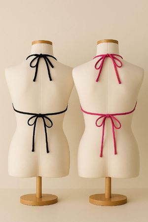 Kadın Siyah ve Fuşya Minimal Kesim Üçgen Bikini Üstü