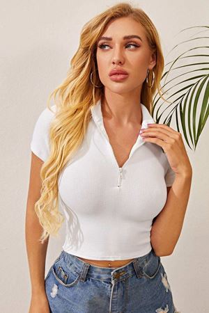 Kadın Beyaz Yarım Fermuarlı ve Kısa Kollu Crop Top Bluz