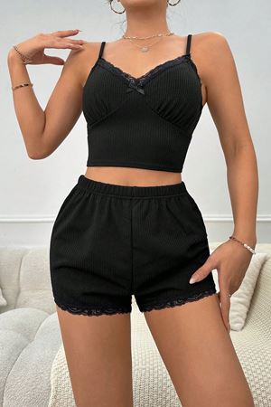 Kadın Siyah Alt ve Üst Dantel Detaylı Fiyonklu Şortlu Gecelik Takımı