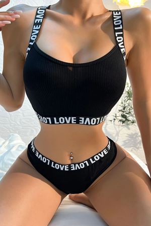 Kadın Siyah Çapraz Sırt Ve Love Yazı Detaylı Iç Çamaşır Takımı
