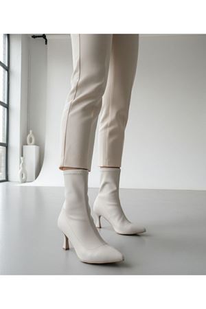 LUNA  Kadın Bej Cilt Bilekli Orta Boy Topuklu Bot  - kopya