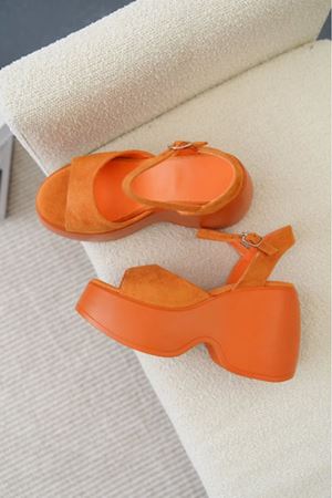 Turuncu Süet Dolgu Topuklu Kadın Ayakkabı