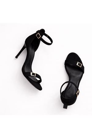 NEVA Tokalı siyah klasik topuklu ayakkabı 