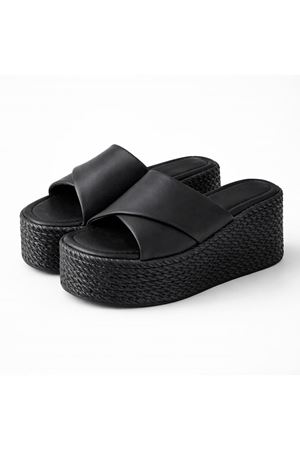 Qılmarı Hasır ve Düz Kalın Siyah Kadın Dolgu Topuklu Terlik