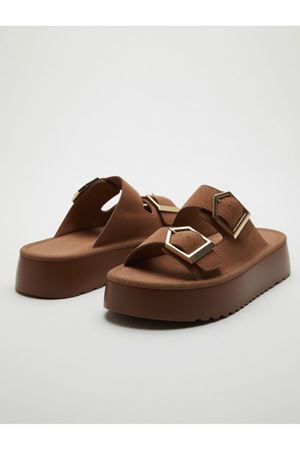 PENTA Kadın Taba Rahat Kalıp Yüksek Taban Tokalı Terlik